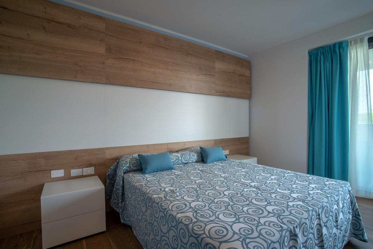 Aparthotel Miramare Grado Exteriör bild