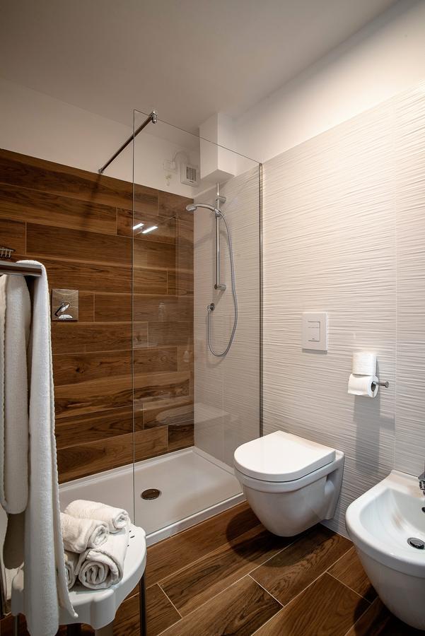 Aparthotel Miramare Grado Exteriör bild