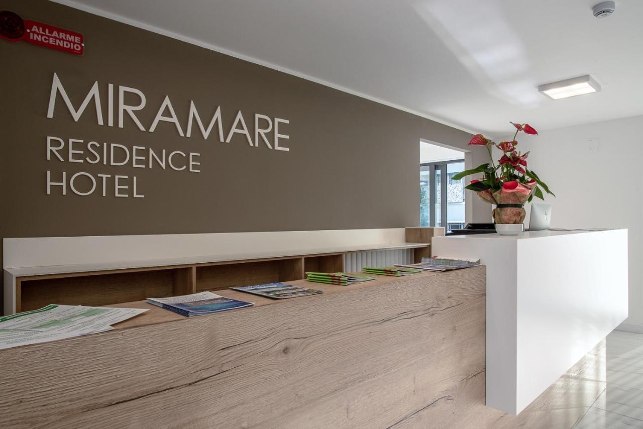 Aparthotel Miramare Grado Exteriör bild